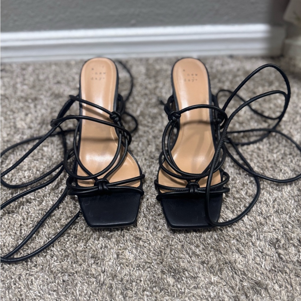 Elegant Black Strappy Women's Heels